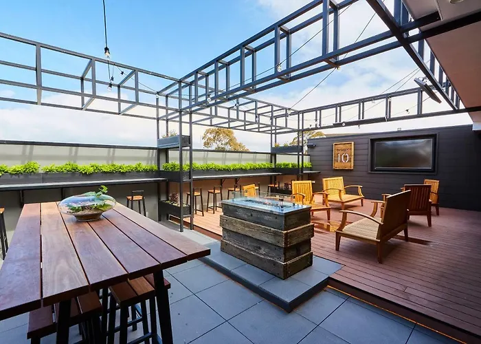 Mornington Hotel