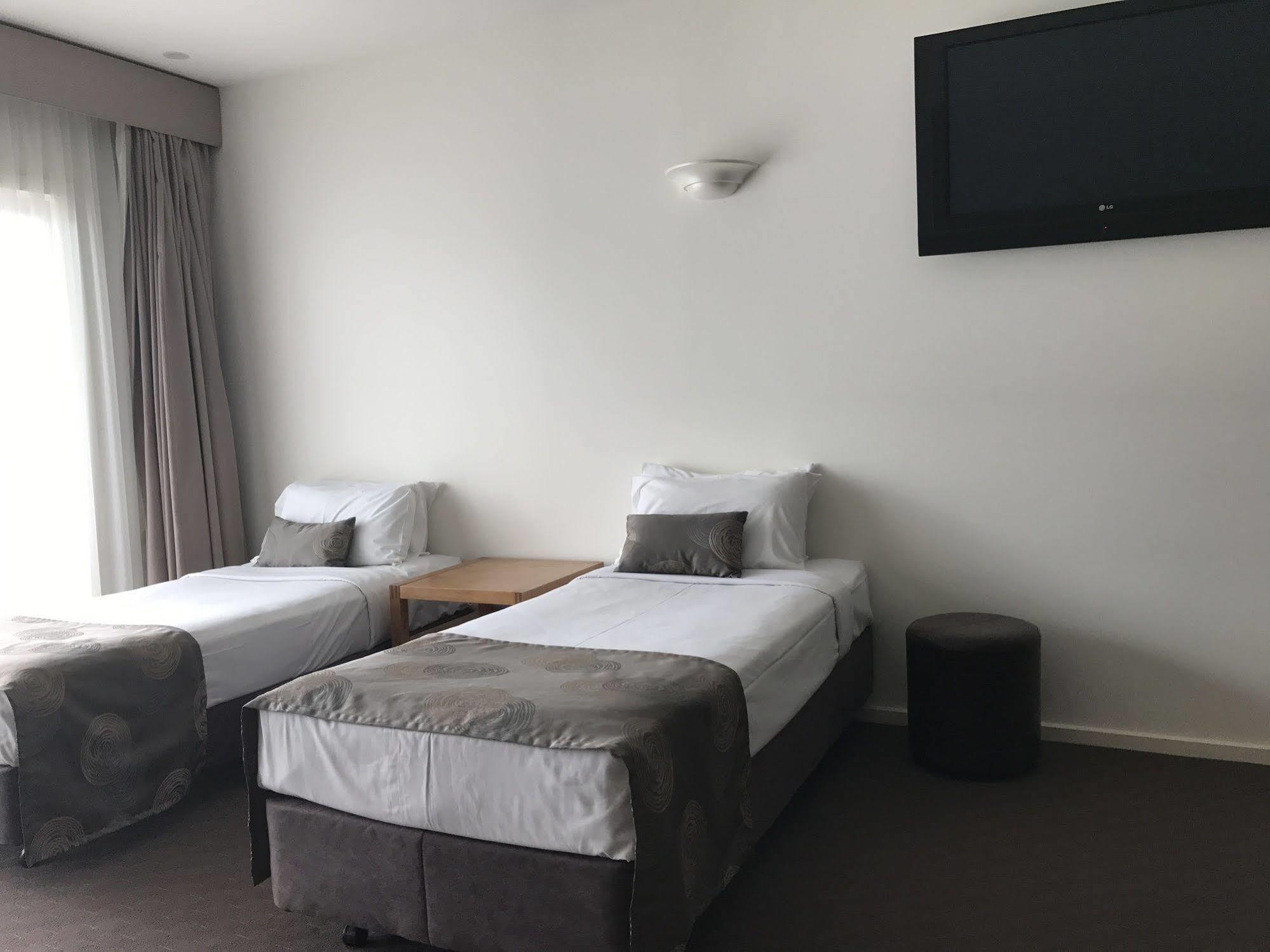 Mornington Hotel 4*